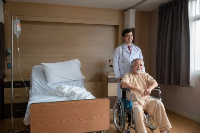 Home Medical Attendants Bangalore | Dedicated Care by Aayan