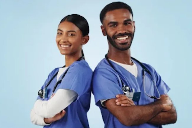 Male Nurse vs Female Nurse for Home Care: Roles, Comfort, Tasks & Care Scenarios