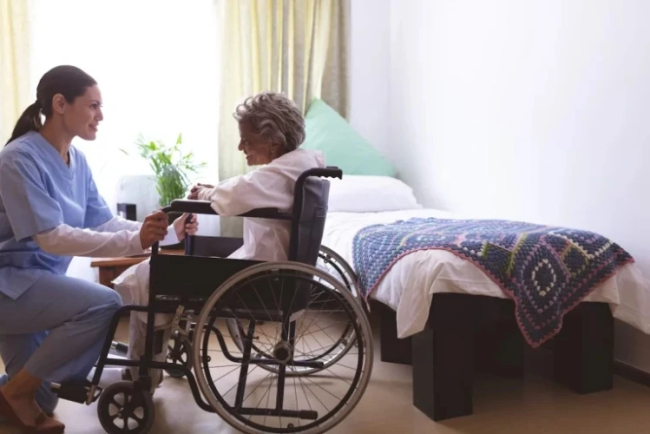 In-Home Health Aides in Bangalore | Aayan Care Services
